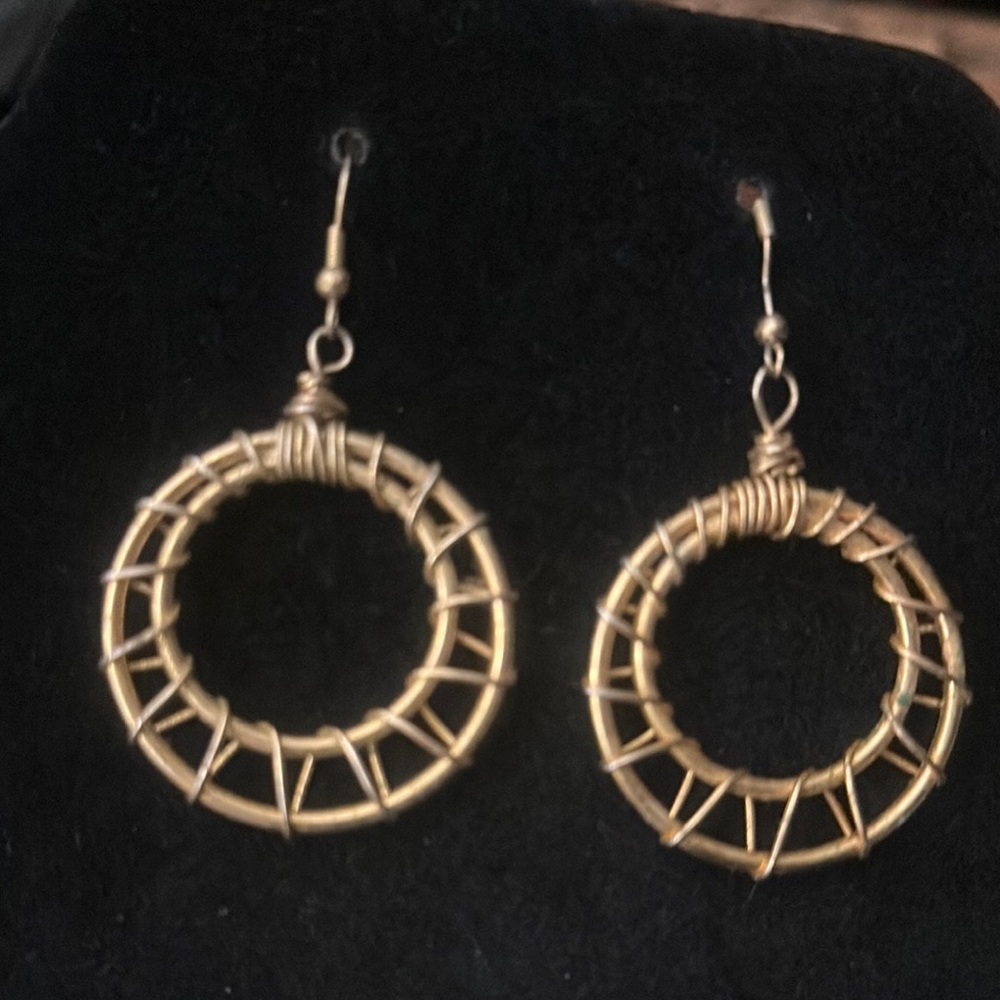 Elegant Gold Hoop Earrings